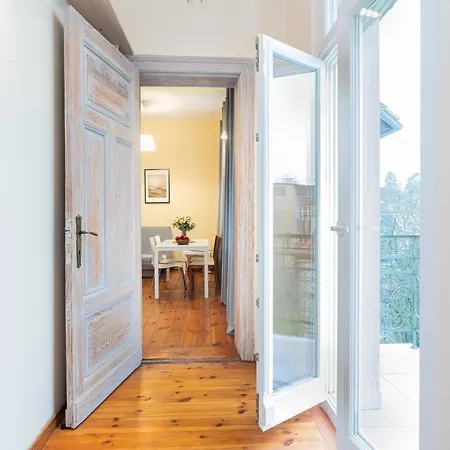 Riviera Apartmanhotel